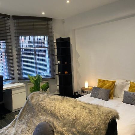 ロンドンBeautiful Modern Studio In High Street Kensingtonアパートメント エクステリア 写真
