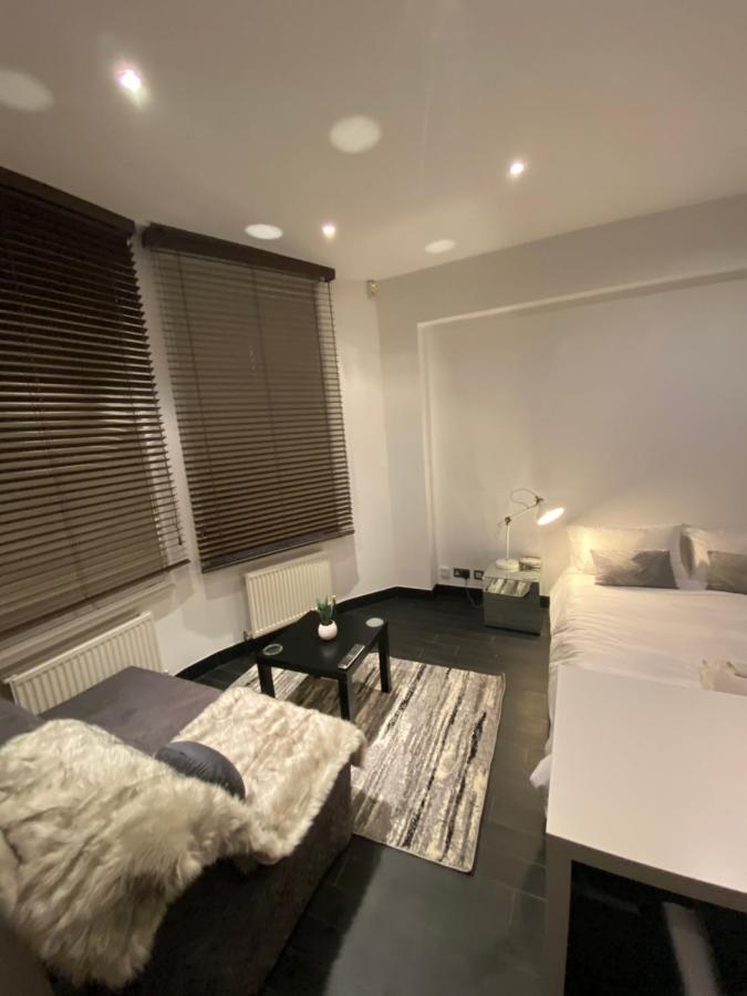 ロンドンBeautiful Modern Studio In High Street Kensingtonアパートメント エクステリア 写真
