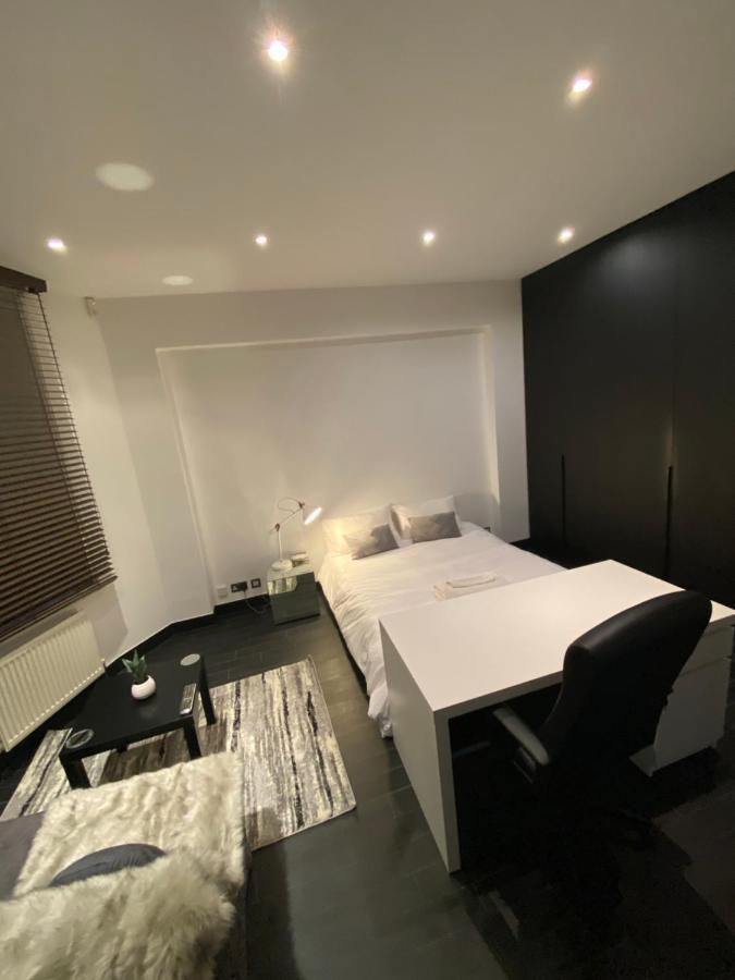 ロンドンBeautiful Modern Studio In High Street Kensingtonアパートメント エクステリア 写真
