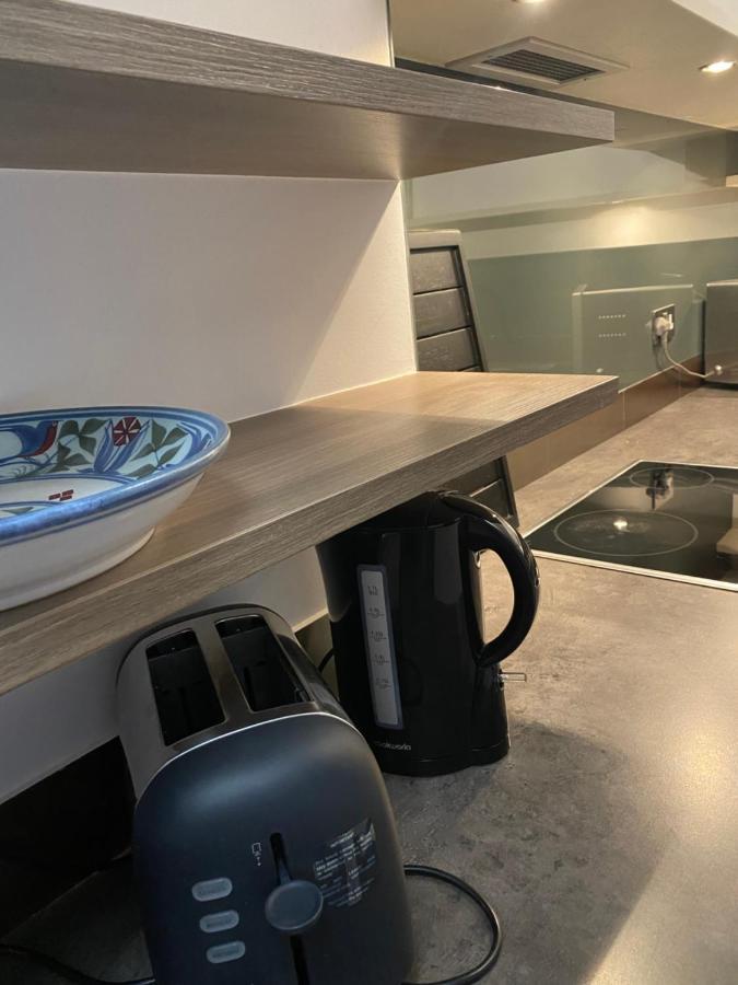 ロンドンBeautiful Modern Studio In High Street Kensingtonアパートメント エクステリア 写真