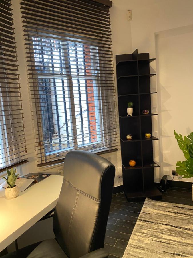 ロンドンBeautiful Modern Studio In High Street Kensingtonアパートメント エクステリア 写真