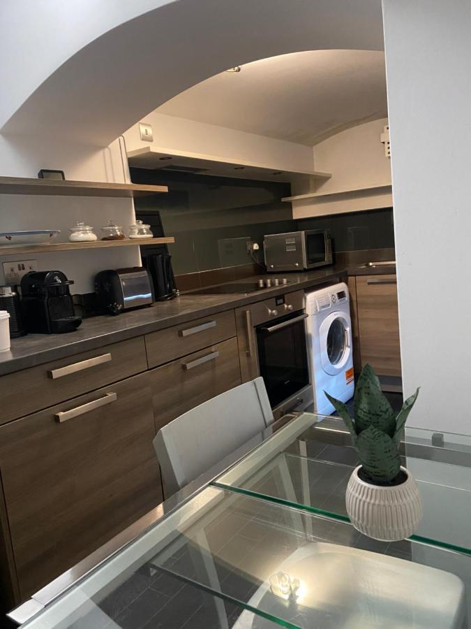 ロンドンBeautiful Modern Studio In High Street Kensingtonアパートメント エクステリア 写真